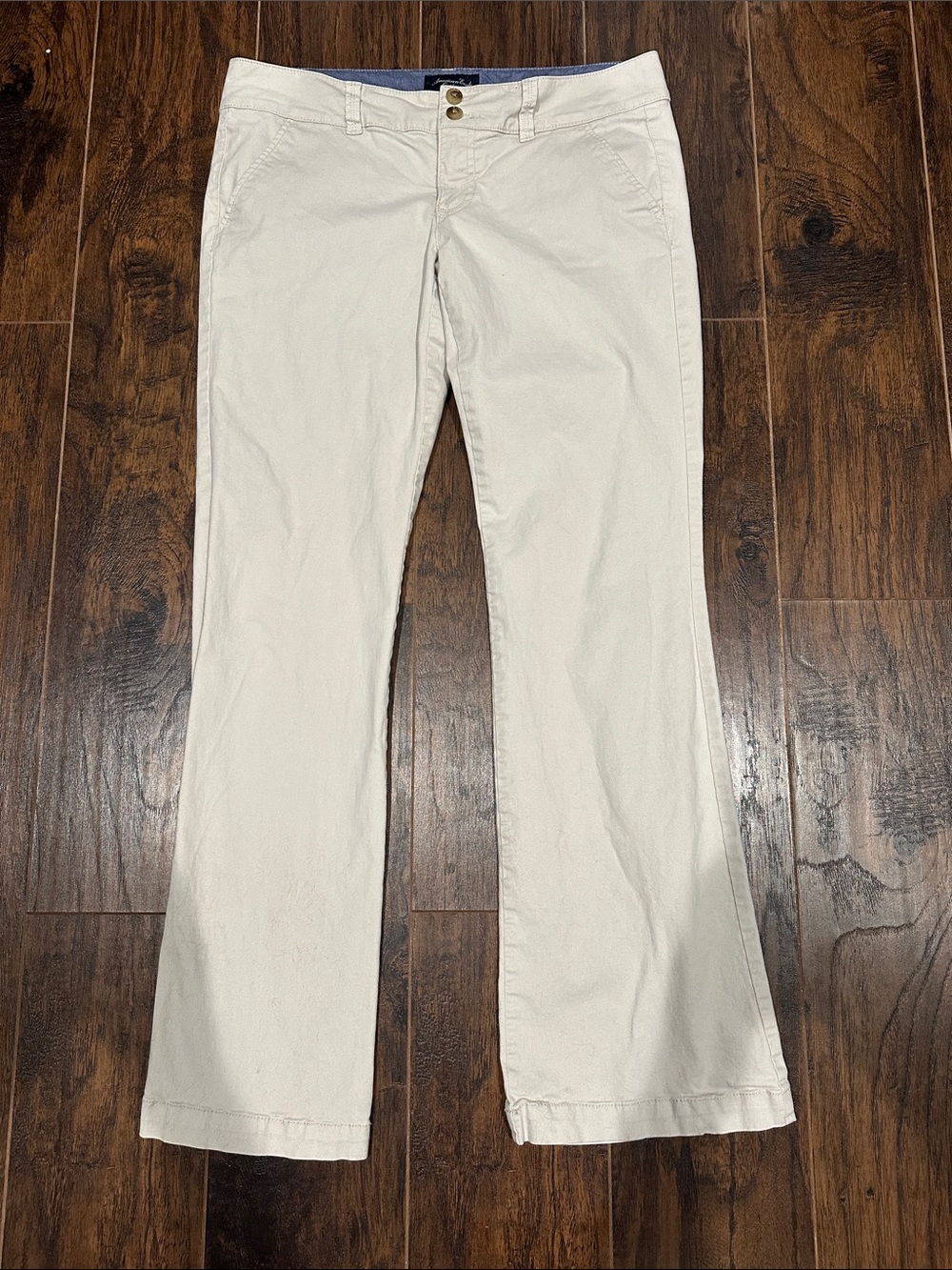 American Eagle Women’s Stretch Bootcut Khakis size 6